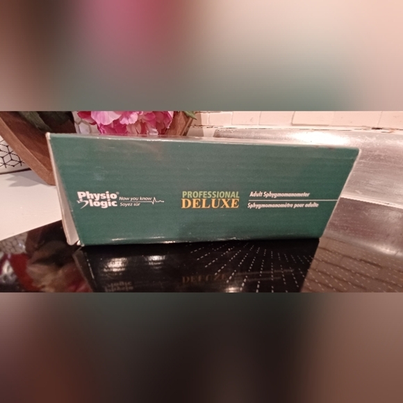 SPHYGMOMANOMETER (BLOOD PRESSURE) Adult Unit by Physiologic - Picture 2 of 8